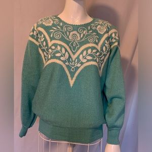 Green sweater vintage with pearl beaded designs